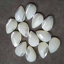 10X15MM FACETED PEAR CABOCHON MOP WHITE(8PCS/BAG)